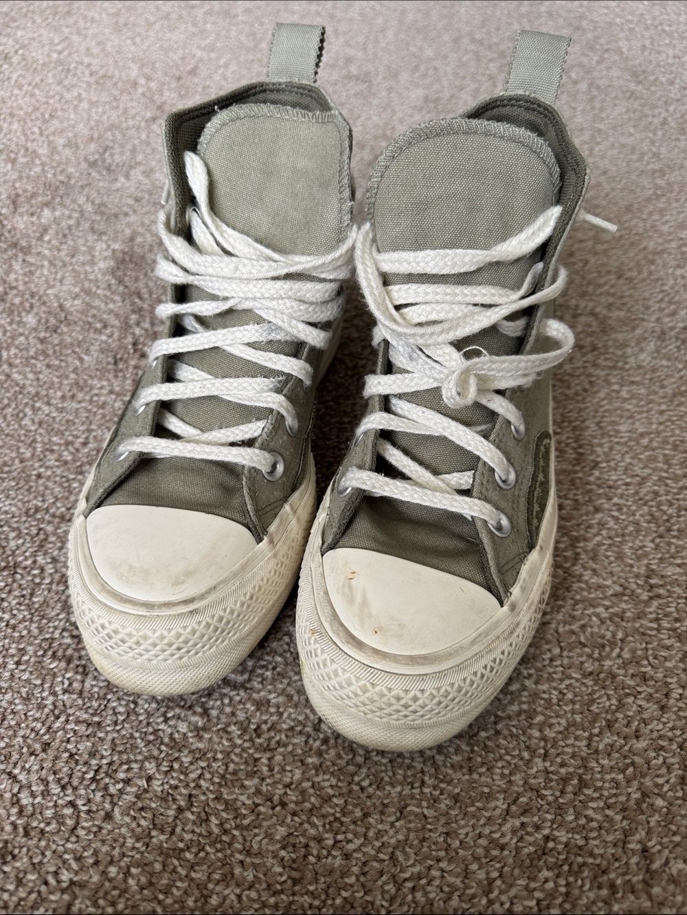 High-Top Canvas Converse in Olive Green